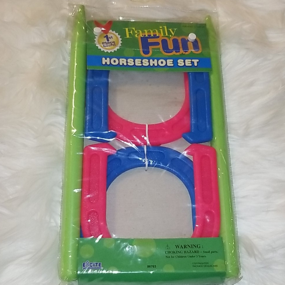 Family Fun Horseshoe Set